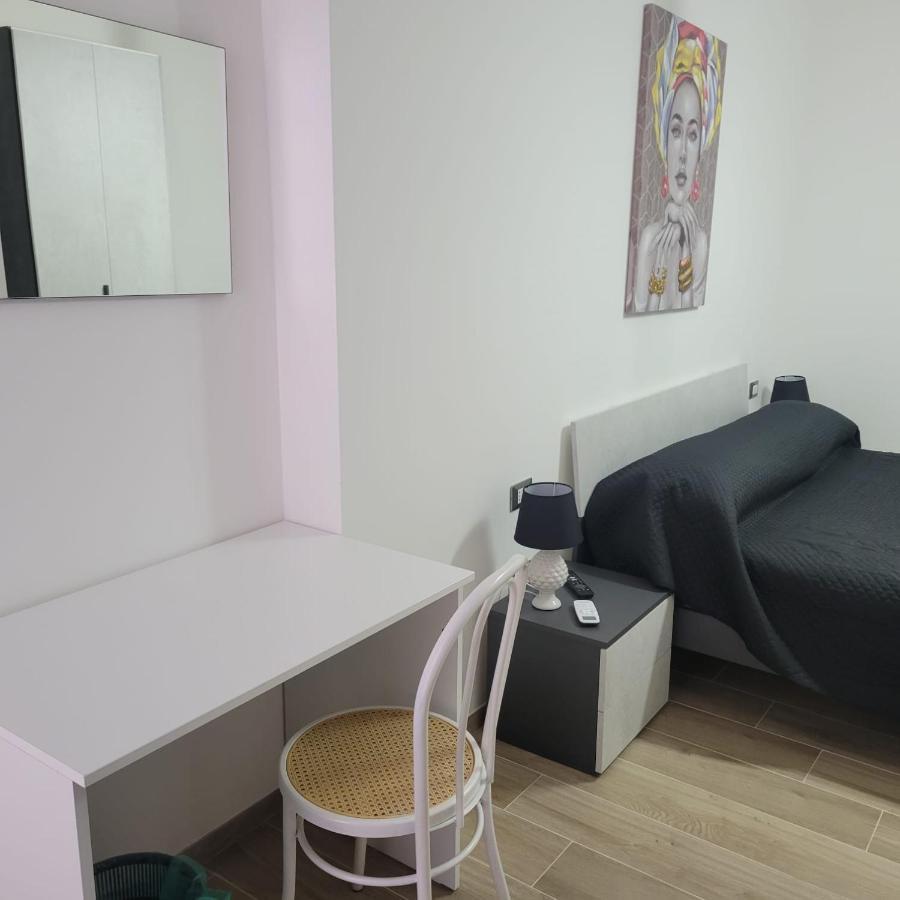 B&B Dei Sogni In Centro, Con Facilita Di Parcheggio Cosenza Extérieur photo